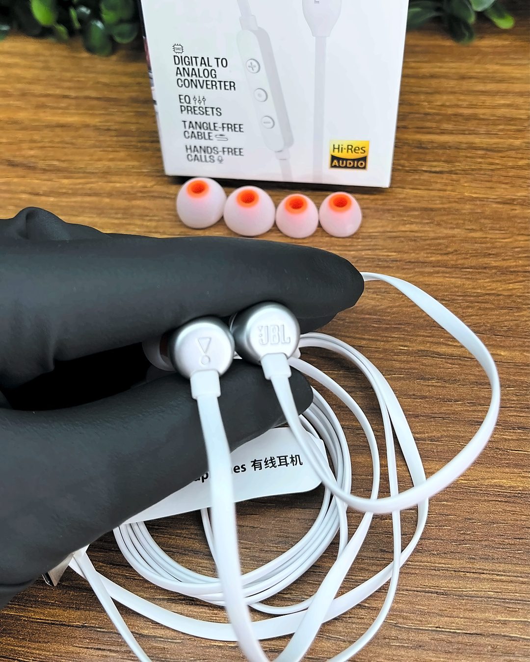Fone de Ouvido com Fio JBL Tune 310C com Microfone — foto 5